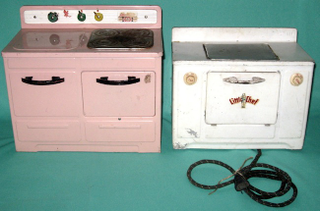 Illustration for article titled The Untold History of the Easy-Bake Oven